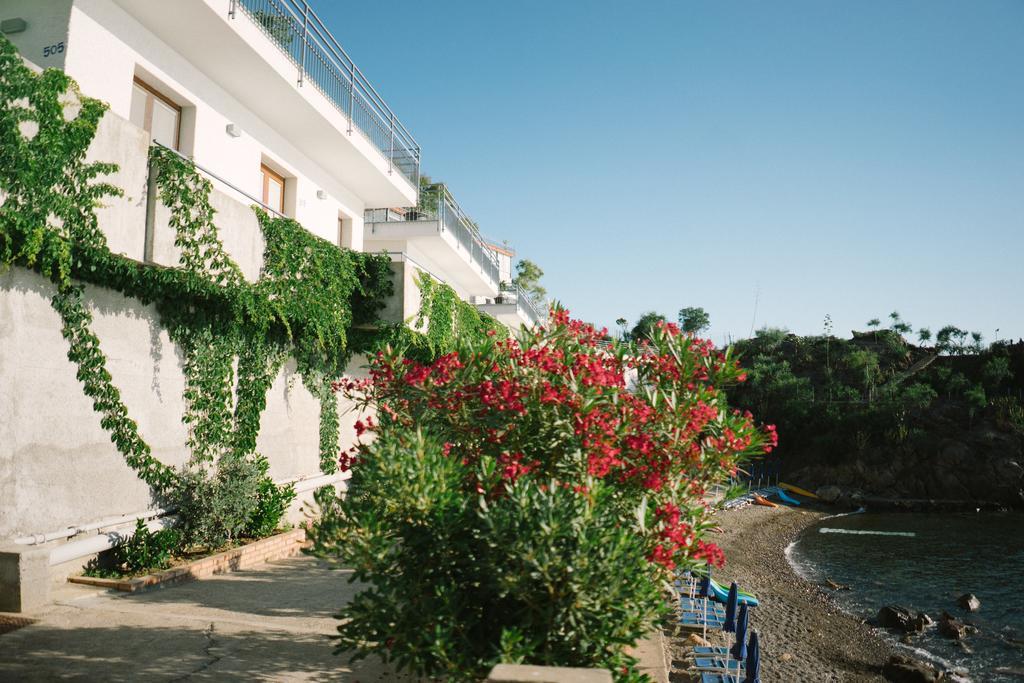 Aparthotel Blue Bay Cefalù Esterno foto